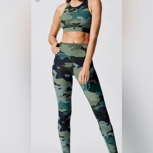 Carbon38 Teal Green Camo High Rise Leggings size Small